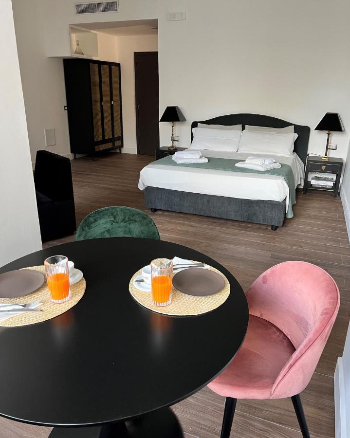 Alea Rooms Lecce Buitenkant foto